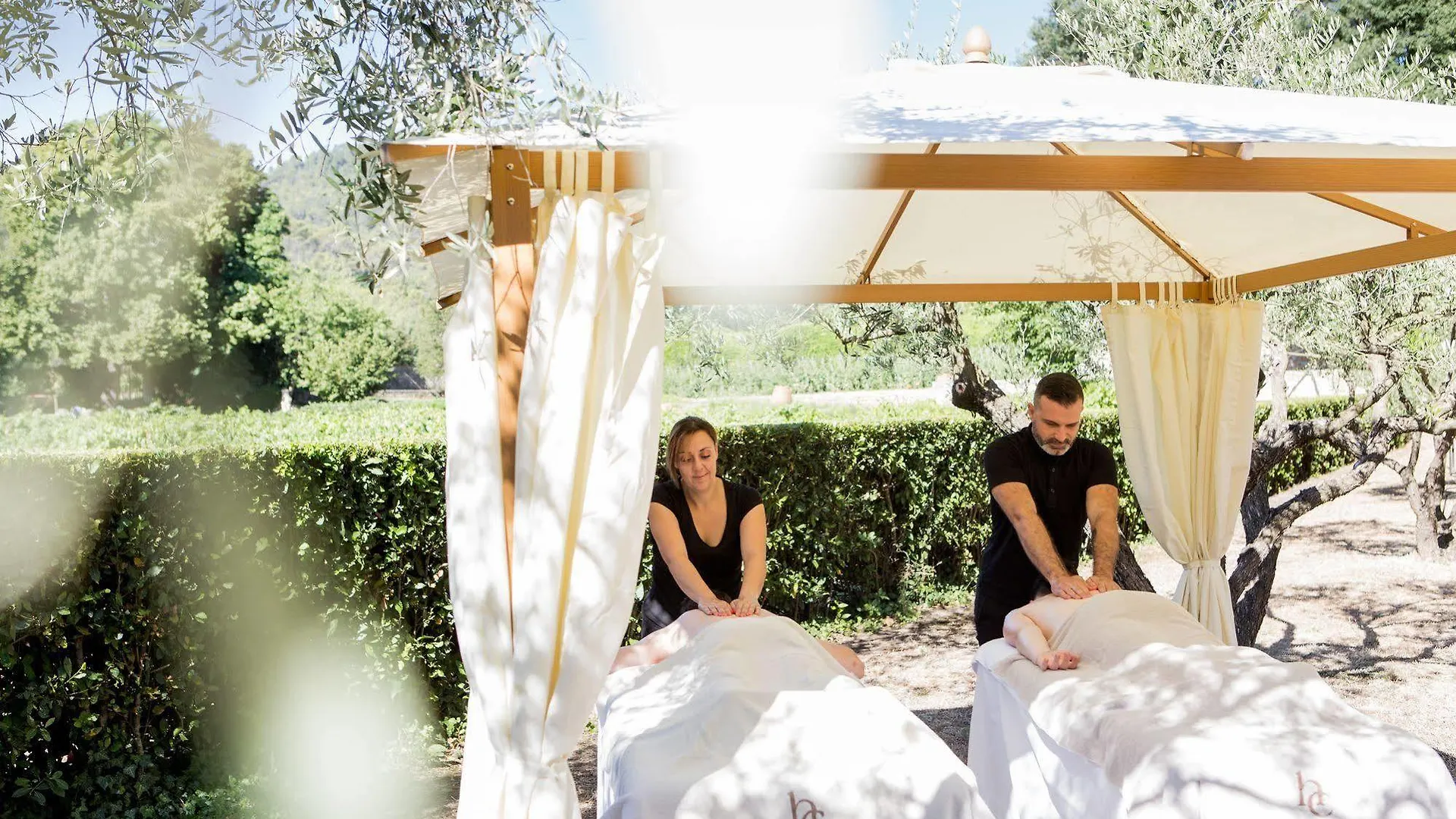 Hostellerie De L'Abbaye De La Celle - Teritoria Μπρινιόλ 5*,