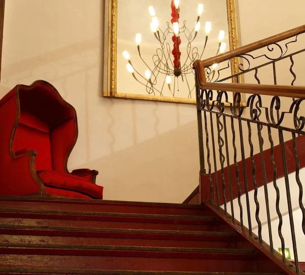 Hostellerie De L'Abbaye De La Celle - Teritoria Brignoles 5*,